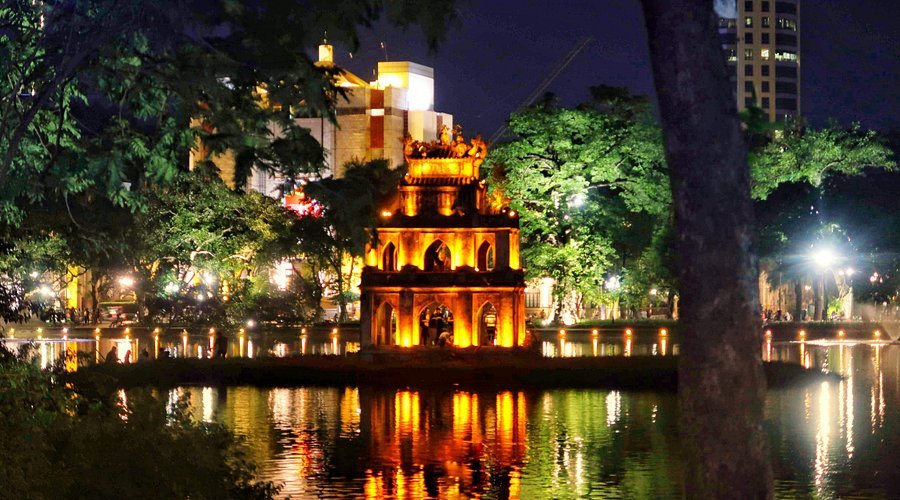 Hoan Kiem Lake